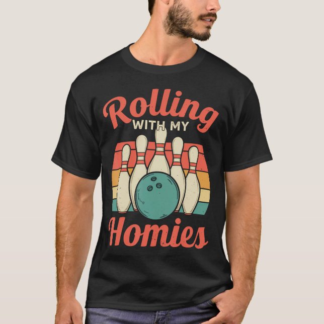 Rolando Com Minha Equipe De Boliche Camisa Engraça (Frente)