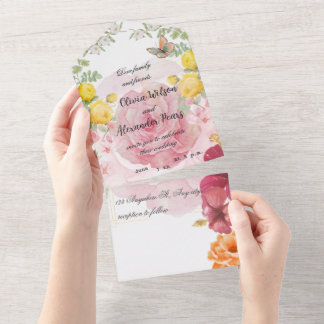Romance Ondulante: Rosa em Aquarela & Borboleta No