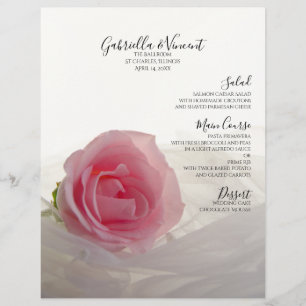 Rosa do rosa no menu branco do casamento
