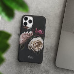 Rosa Floral Escuro Elegante Personalizado<br><div class="desc">Adicione um pouco de luxo ao seu telefone com este caso chic com um conjunto de flores exuberantes em creme e burgundy sobre um fundo preto dramático. Personalize esta elegante capa de telefone floral com o seu nome ou inicial na parte inferior em letra de marfim.</div>