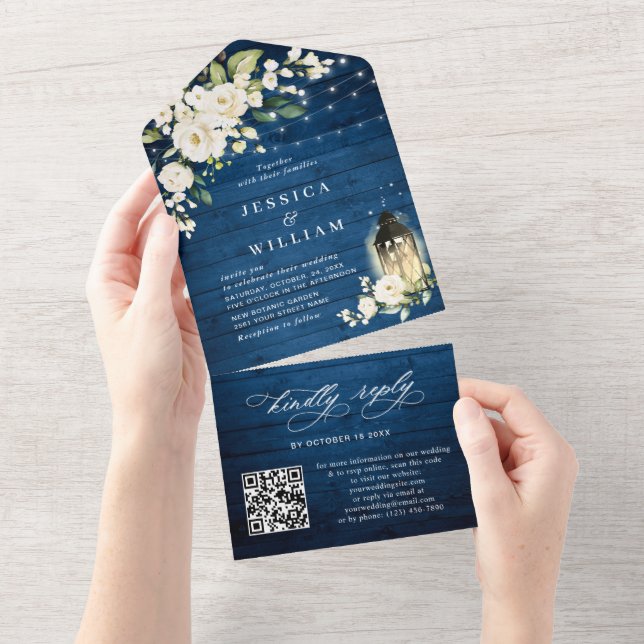Rosas brancas Lanterna de Madeira Azul Código QR d (Aba destacável)