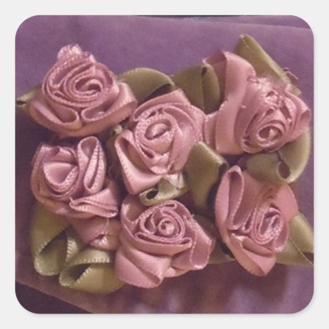 Rosas de fita, folhas e autocolante (Frente)