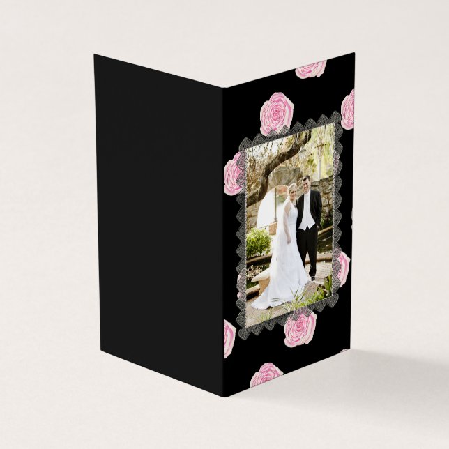 Rosas de repolho cor-de-rosa e Casamento de renda  (Exterior)