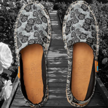 Rosas - Pretas e Brancas em Espadrilles Cinzas