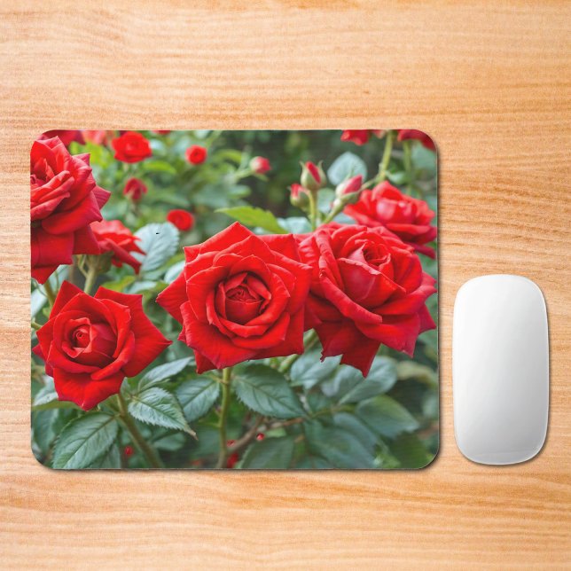 Rosas Vermelhas Mouse Pad (Mouse pad with red roses)
