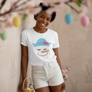 Rosto de boneco de neve com camisa de chapéu azul 