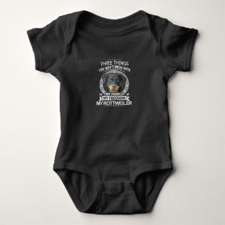 Rottweiler Camisa Três Coisas Que Você Não Mete