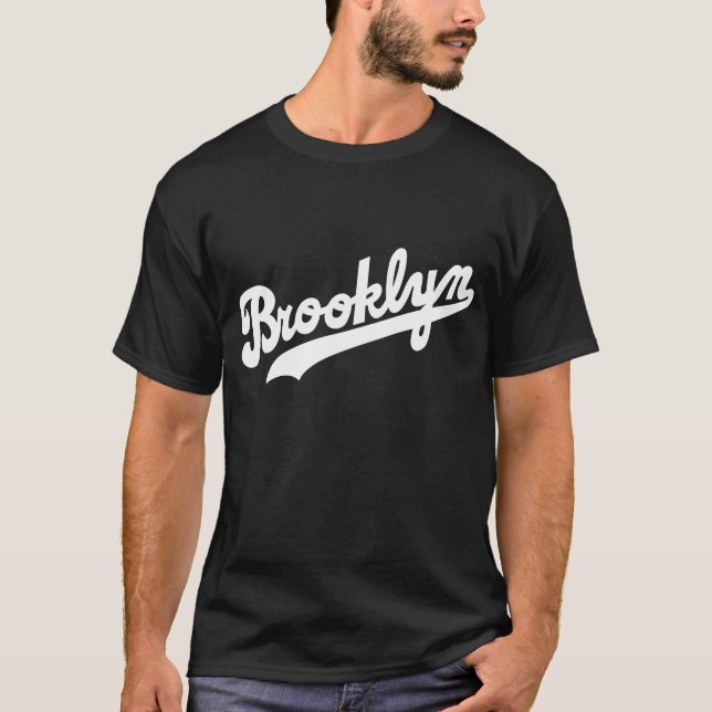 Rotulação branca do t-shirt de Brooklyn (Frente)