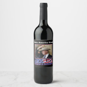 Rótulo De Garrafa De Cerveja A América precisa de um cowboy Trump 2020