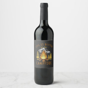 Rótulo De Garrafa De Cerveja A vida é melhor no Campfire