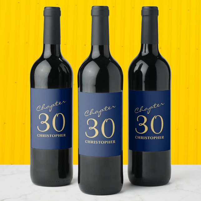 Rótulo De Garrafa De Cerveja aniversário de 30 anos Capítulo 30 Azul Dourado (Personalized 30th birthday wine labels in blue and gold. Easily customized to suit your event.)