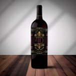 Rótulo De Garrafa De Cerveja Burgandy Dourado Preto do Aniversário Personalizad<br><div class="desc">Um Design para Celebração. Modelo de etiquetas perfeitamente ajustáveis para qualquer idade,  basta editar o ano e a idade.</div>