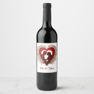 Rótulo De Garrafa De Cerveja Casal Abraçando Dentro de um Grande Coração Vermel