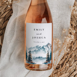 Rótulo De Garrafa De Cerveja Casamento com pinheiro das montanhas do inverno