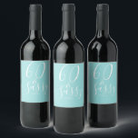 Rótulo De Garrafa De Cerveja Chic 60 Sassy Name 60th Birthday Gift Turquoise<br><div class="desc">Celebre fazer 60 anos com esta elegante etiqueta de 60 anos de vinho com o texto 60 e a moda em caligrafia branca e tipografia moderna em um fundo azul-turquesa. Basta adicionar seu nome e suas 60ª etiquetas de vinho de presente de festa de aniversário estão prontas para ir. Desenvolvido...</div>