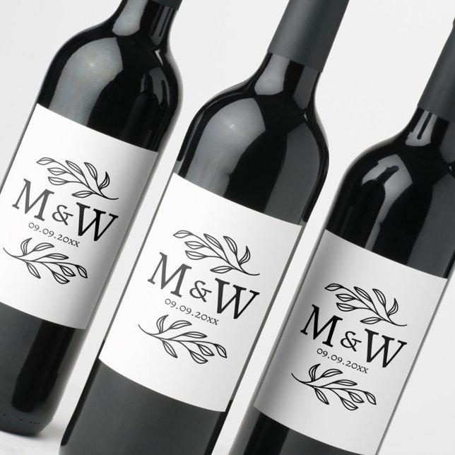 Rótulo De Garrafa De Cerveja Couple Monogram Wedding Date Elegant Botanical (Modern wedding couple monogram initials date wine bottle label)