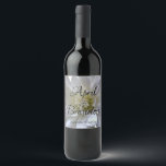 Rótulo De Garrafa De Cerveja Crossântemo da mãe branca elegante<br><div class="desc">Crossântemo Branco Elegante - personalizável para qualquer ocasião</div>