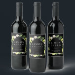 Rótulo De Garrafa De Cerveja Elegante Quadro de Limões Botânicos Limoncello Vin<br><div class="desc">Elegantes limões botânicos aquarela,  folhas e flores em arco,  rótulo de bebida limoncello em cor preta clássica. Linhas de modelo para seus nomes e data do evento.</div>