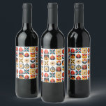 Rótulo De Garrafa De Cerveja Enfeite de Vinho Mosaico Floral Arte Popular<br><div class="desc">Decore suas garrafas de vinho com essas etiquetas de mosaico floral de arte popular. O design de flores inspirado no retro traz um toque quente e artístico que é perfeito para casamentos, jantares ou presentes atenciosos. Fácil de aplicar e atraente, essas etiquetas transformam instantaneamente qualquer garrafa em um centro de...</div>