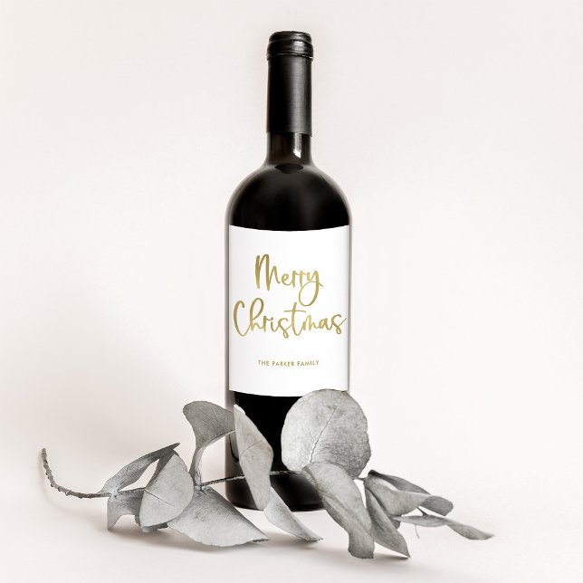 Rótulo De Garrafa De Cerveja Feliz Natal | Faux Dourado Script Casual em Branco (An elegant holiday wine label with faux gold text on white)