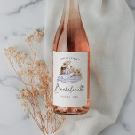 Rótulo De Garrafa De Cerveja Fim de Semana do Picnic Cottage Bachelorette<br><div class="desc">Este adorável piquenique de adoração inspirado em design é adorado com grama-prado e artigos de piquenique.</div>
