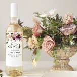 Rótulo De Garrafa De Cerveja Flores Rustic Burgundy Watercolor e Gotas Douradas<br><div class="desc">Flores Rustic Burgundy Watercolor e Gotas Douradas</div>