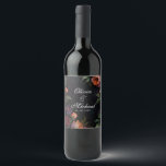 Rótulo De Garrafa De Cerveja Flórida de colheita escura moody<br><div class="desc">Este moody design floral com matizes ricos e dramáticos e texturas de pânico macio. As flores elegantes parecem emergir das sombras,  criando um contraste cativante que desenhar o olho. Perfeito para aqueles que apreciam um toque de sofisticação romântica. Torne-o facilmente seu,  selecionando Personalizar este modelo e digitando suas informações.</div>