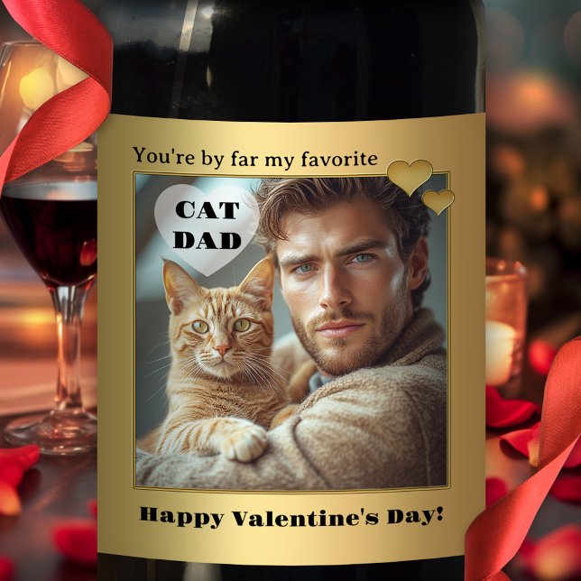 Rótulo De Garrafa De Cerveja Funny Cat Dad Photo Wine Label (Valentine's Day cat dad wine label featuring your own photo framed by a gold design)