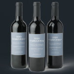 Rótulo De Garrafa De Cerveja Funny Modern Dusty Blue Obrigado Casamento de Fest<br><div class="desc">Celebre o vamos, mas por favor não culpe o vinho por seus maus movimentos de dança! Esta engraçada etiqueta de vinho personalizada em Dusty Blue e White é simples, moderna e perfeita para um casamento ou qualquer outra celebração como aniversários e aniversários. Simplesmente mude o texto do rótulo do vinho...</div>