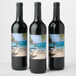 Rótulo De Garrafa De Cerveja Linda praia tropical com um barco a remo