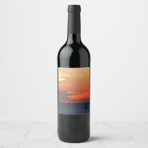Rótulo De Garrafa De Cerveja Nuvens solares e paisagem marinha