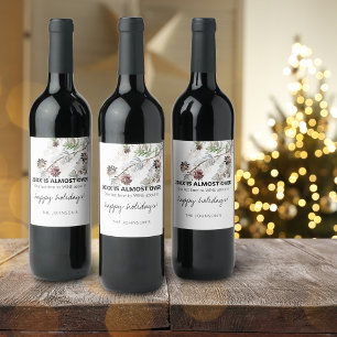 Rótulo De Garrafa De Cerveja O Engraçado 2022 Está Quase No Feriado De Nome