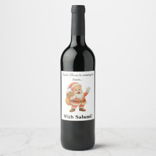 Rótulo De Garrafa De Cerveja Papai Noel está chegando à cidade.. Com Salami!