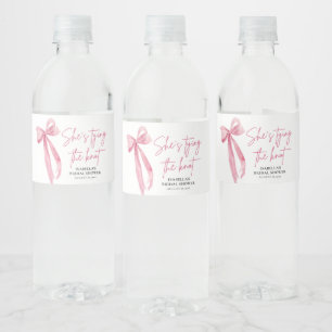Rótulo De Garrafa De Vinho Arco Rosa Esmagado Ela é Chá de panela Casando
