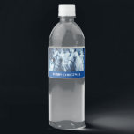 Rótulo De Garrafa De Vinho Belo Horse Team Winter Photo Christmas<br><div class="desc">Etiquetas de água de Natal felizes com uma fotografia de um par de cavalos amarrados juntos. Um dia de neve e um filtro azul criam uma cena mágica.</div>