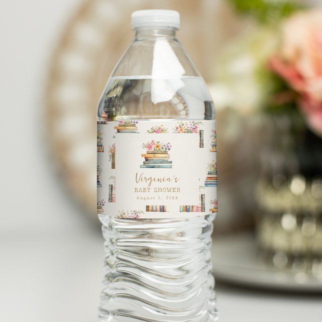 Rótulo De Garrafa De Vinho Chá de Bebê da A New Chapter Books (A New Chapter Books Baby Shower Water Bottle Label by Painted Paperie
)