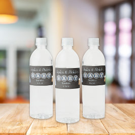 Rótulo De Garrafa De Vinho Rustic Baby Está Fazendo Chá de fraldas Azul