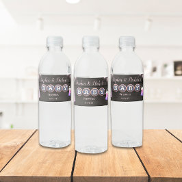 Rótulo De Garrafa De Vinho Rustic Baby Está Fazendo Chá de fraldas Rosa