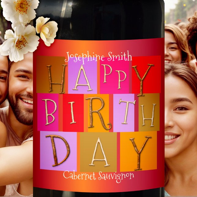 Rótulo de Vinho de Aniversário Colorido Whimsical (A vibrant and celebratory birthday wine label featuring playful retro-style "Happy Birthday" letters)