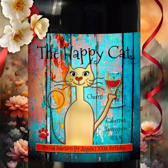 Rótulo de Vinho Personalizado de Gato Feliz e Colo (Cute and funny wine label featuring a gold stylized cat toasting on colorful rustic wood - birthday)