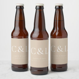 Rótulo Para Garrafa De Cerveja Beige Elegante Monograma de Casamento Minimalista