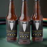 Rótulo Para Garrafa De Cerveja Festa de Despedida Noturna do Black Tie Poker<br><div class="desc">Comemore em estilo com essas etiquetas de garrafa de cerveja da coleção Black Tie Poker Night. Com gravata de arco de smoking preto elegante e sotaques de ouro, é perfeito para uma noite de solteiro elegante com uma reviravolta de casino. Quer você esteja hospedando um jogo de pôquer privado, um...</div>