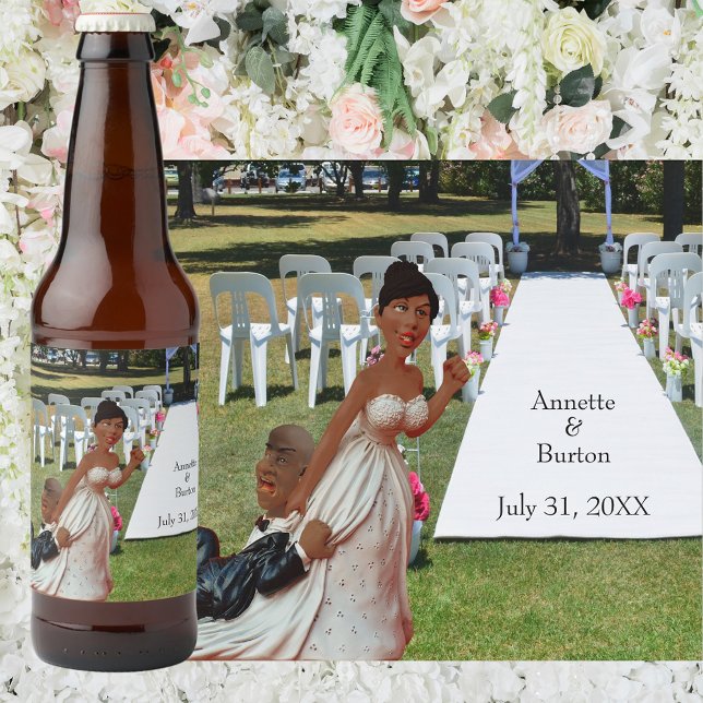 Rótulo Para Garrafa De Cerveja Finalmente Casal Negro Engraçado De Casamento (Finally Wedding Funny African American Couple Beer Bottle Label)
