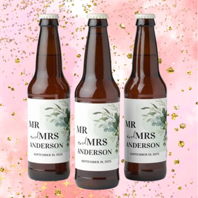 Rótulo Para Garrafa De Cerveja Papo Botânico Floral de Casamento Suculento Verde  (Elevate your wedding celebration with our Soft Green Succulent Beer Bottle Label.)