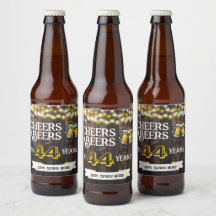 Saudações e Cervejas para 44 Anos de Aniversário R