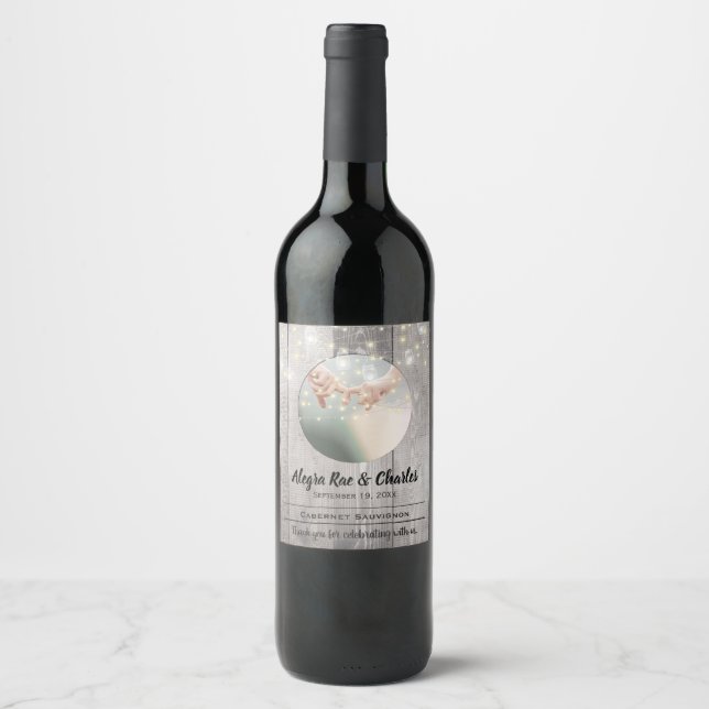 Rótulo Para Garrafa De Vinho Casamento com Nomes de Data de Foto de Madeira (Frente)
