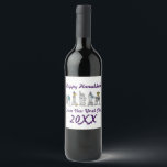Rótulo Para Garrafa De Vinho Feliz Hanukkah do Feriado de Nova Iorque NYC<br><div class="desc">Design de rótulo de garrafa de vinho apresenta um marcador original ilustrativo de uma fileira de marcos clássicos da NYC,  "vestidos" para o feriado de Chanucá. Não vê o que está procurando? Precisa de ajuda para a personalização? Clique em "contate este designer" para criar algo apenas para você!</div>
