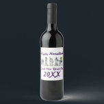 Rótulo Para Garrafa De Vinho Feliz Hanukkah do Feriado de Nova Iorque NYC<br><div class="desc">Design de rótulo de garrafa de vinho apresenta um marcador original ilustrativo de uma fileira de marcos clássicos da NYC,  "vestidos" para o feriado de Chanucá. Não vê o que está procurando? Precisa de ajuda para a personalização? Clique em "contate este designer" para criar algo apenas para você!</div>