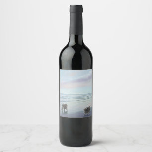 Rótulo Para Garrafa De Vinho Keeshonds na Arte de Cão de Pintura em Seashore