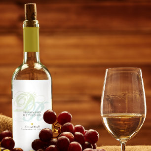 Rótulo Para Garrafa De Vinho o casal nomeia o monograma do roteiro no branco